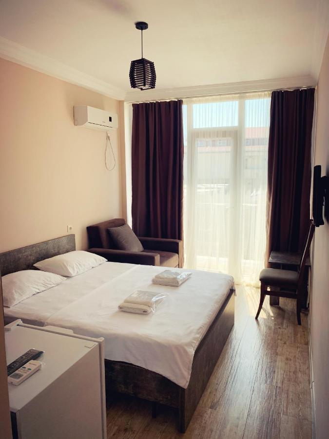 Hotel Crown Ureki Bagian luar foto