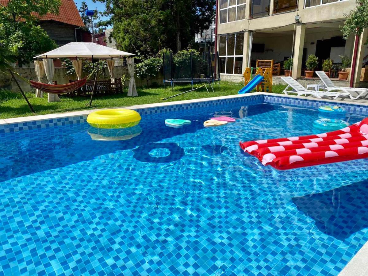 Hotel Crown Ureki Bagian luar foto