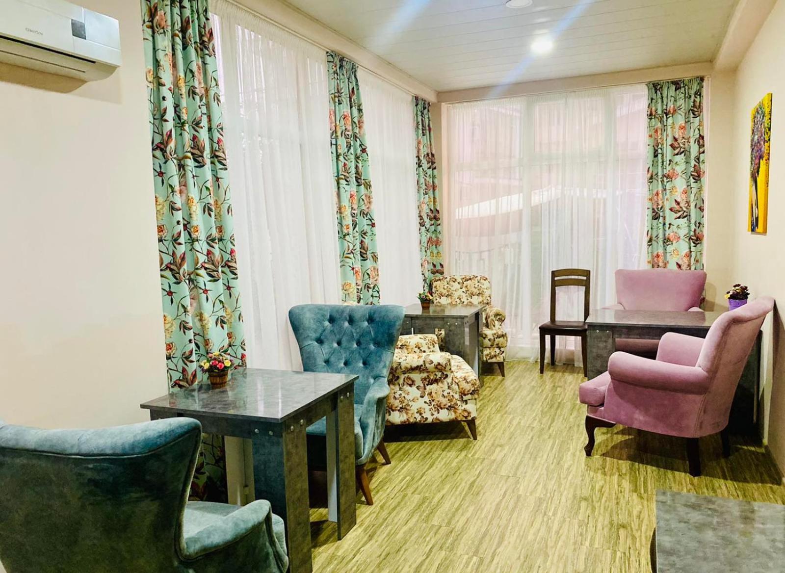 Hotel Crown Ureki Bagian luar foto
