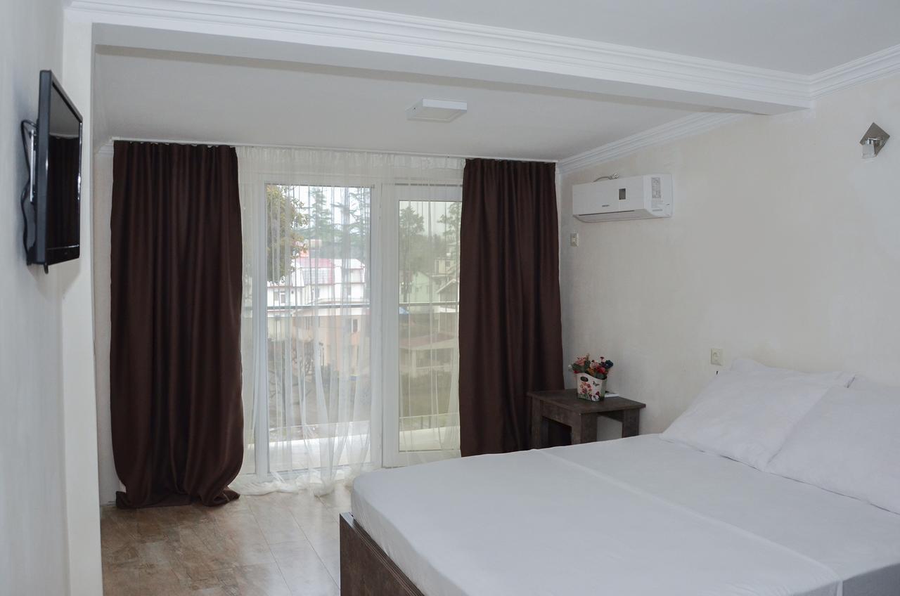 Hotel Crown Ureki Bagian luar foto