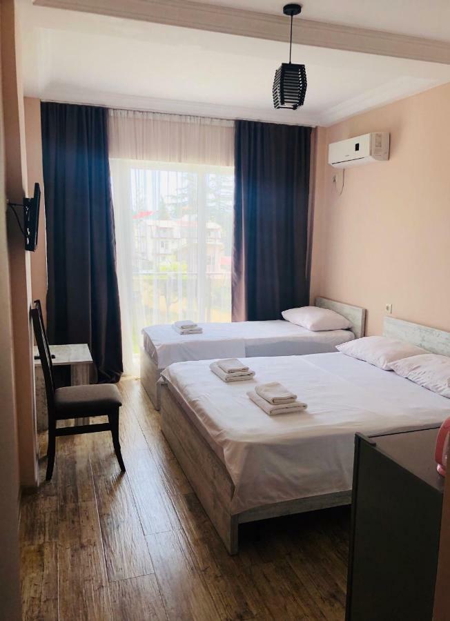 Hotel Crown Ureki Bagian luar foto